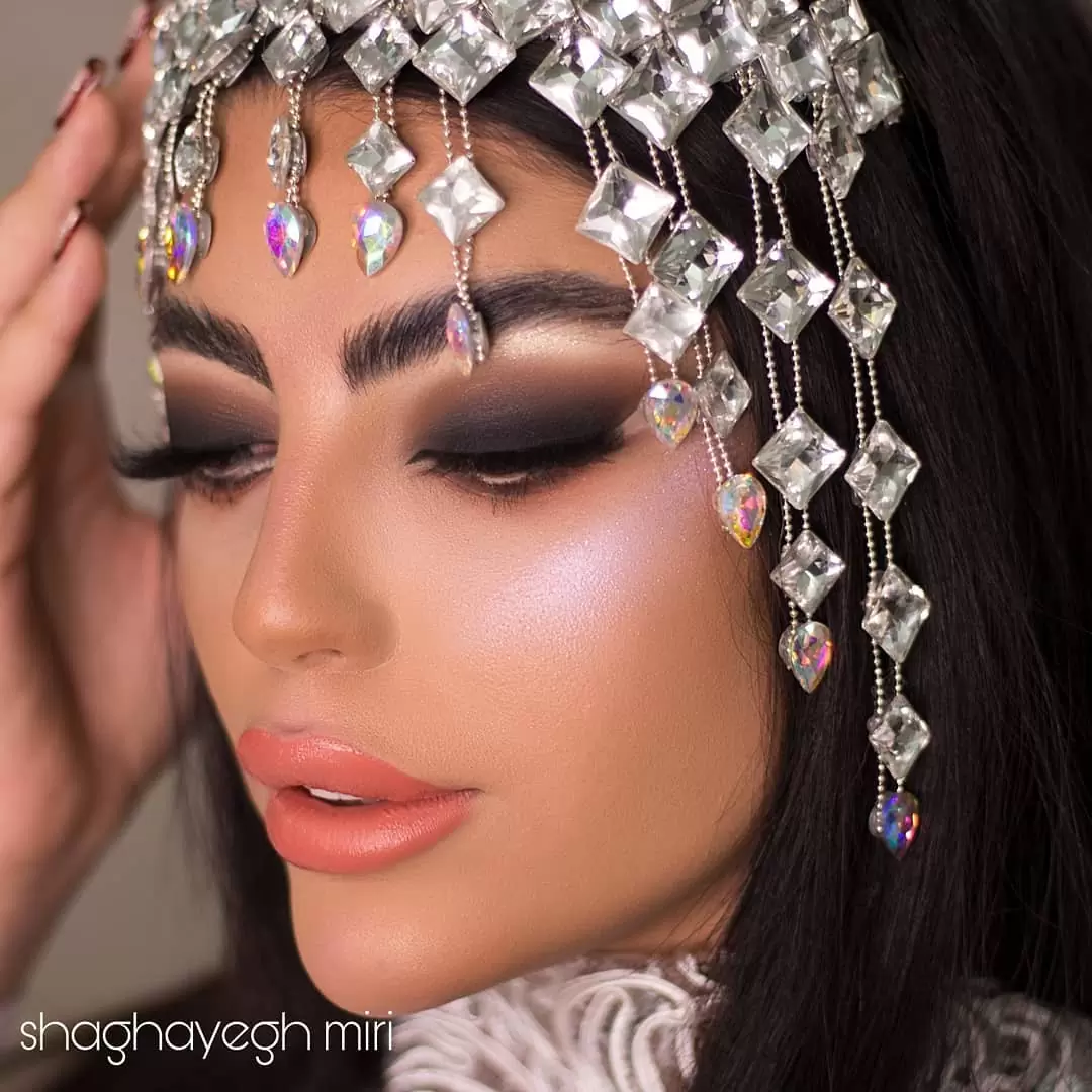 نمونه کارهای سالن زیبایی سالن زیبایی شقایق میری