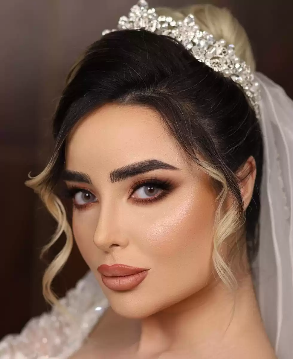 نمونه کارهای سالن زیبایی سالن زیبایی شقایق میری