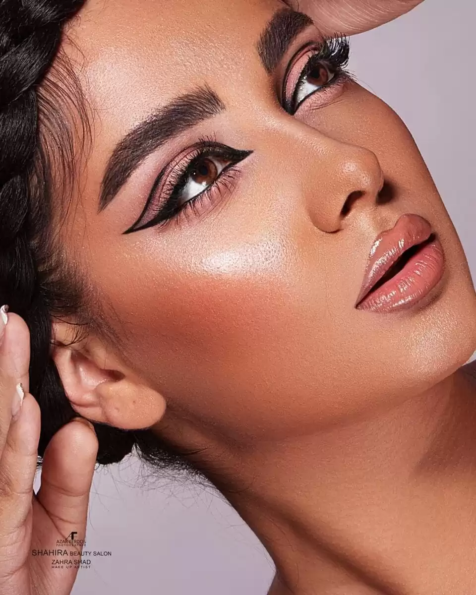 نمونه کارهای سالن زیبایی سالن زیبایی عروس با شکوه شهیرا