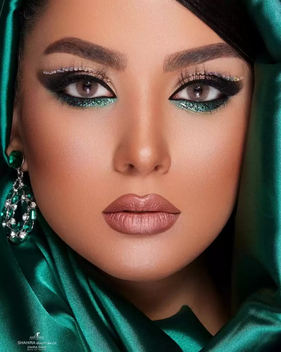 نمونه کارهای سالن زیبایی سالن زیبایی عروس با شکوه شهیرا