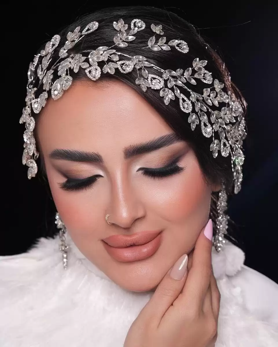 نمونه کارهای سالن زیبایی سالن زیبایی آیسانا بیوتی