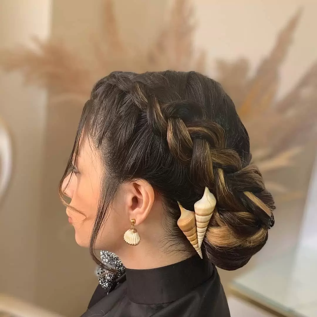 نمونه کارهای سالن زیبایی سالن زیبایی نسترن شاد