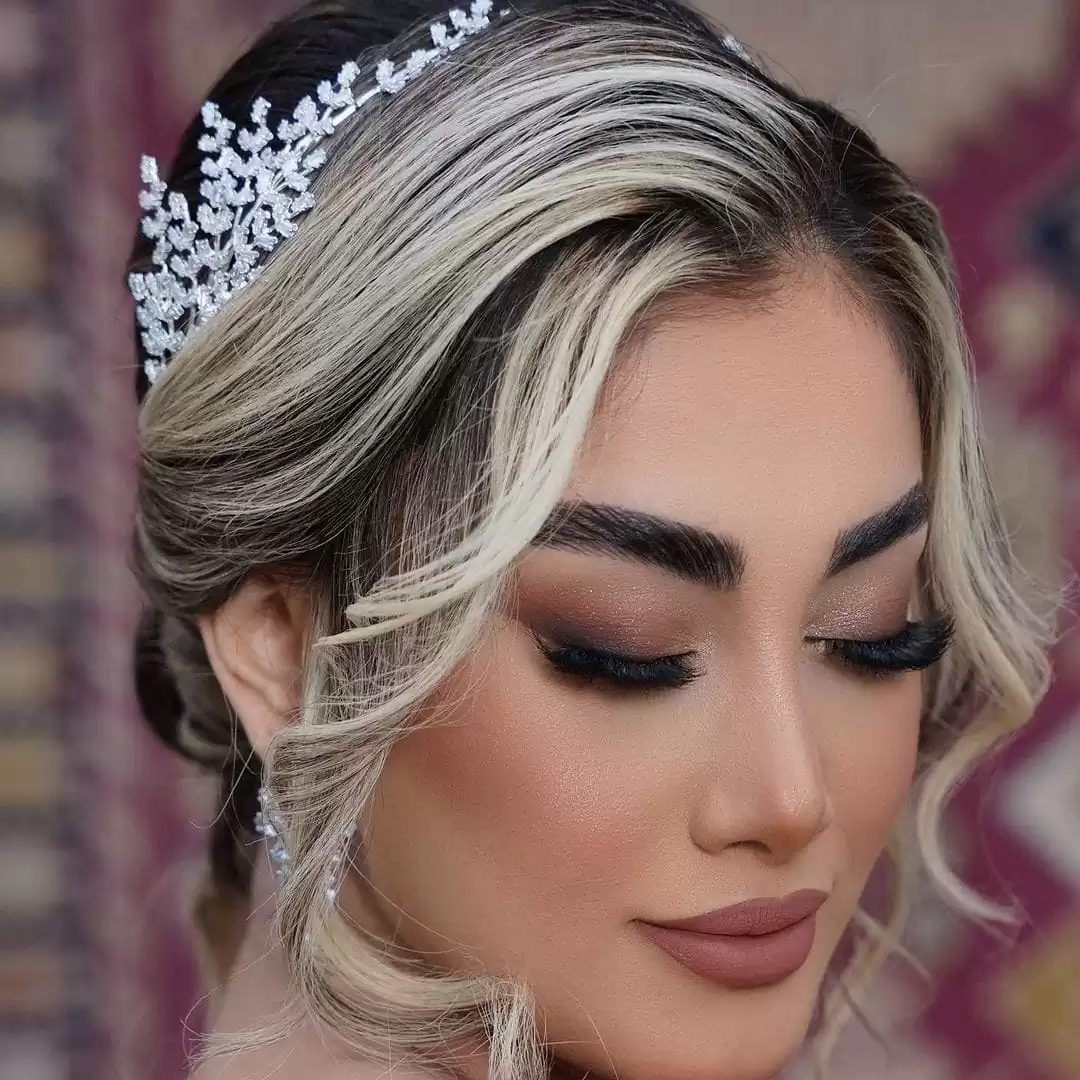 نمونه کارهای سالن زیبایی سالن زیبایی نسترن شاد