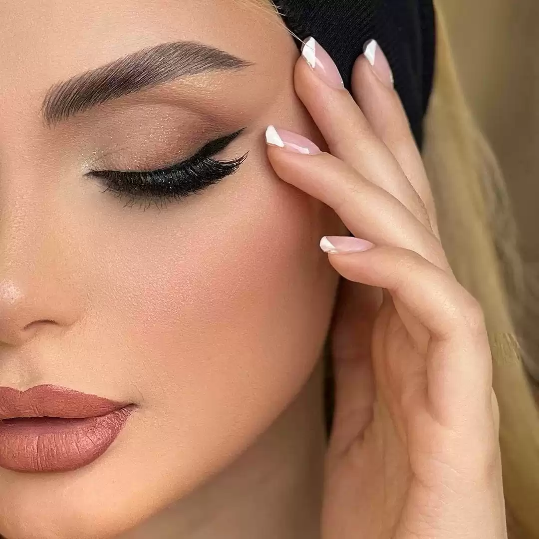 نمونه کارهای سالن زیبایی سالن زیبایی نسترن شاد