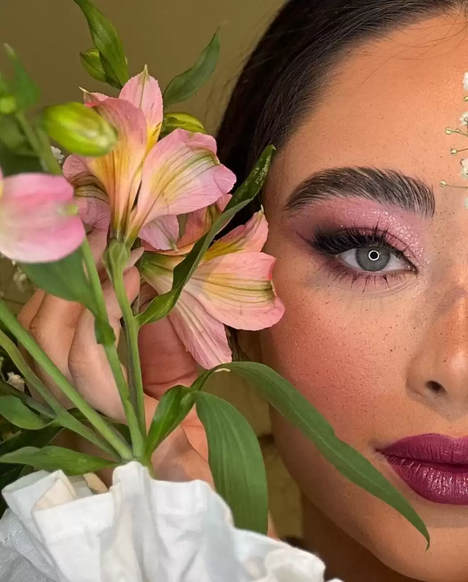 نمونه کارهای سالن زیبایی سالن زیبایی ماکیاژ