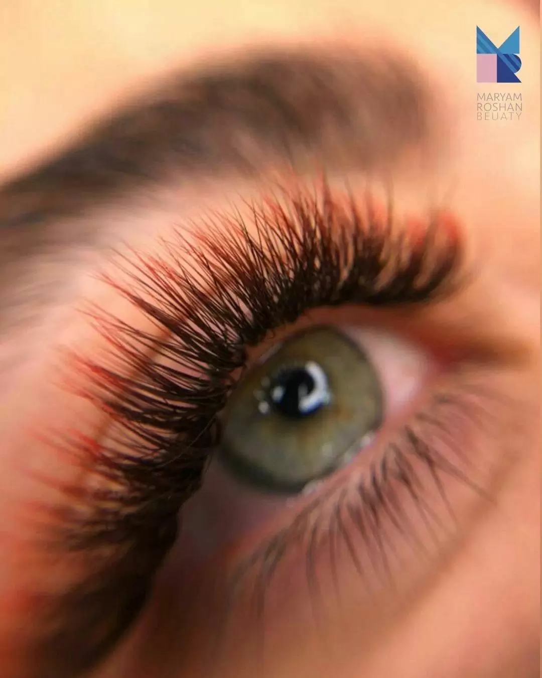 نمونه کارهای سالن زیبایی سالن زیبایی مریم روشن