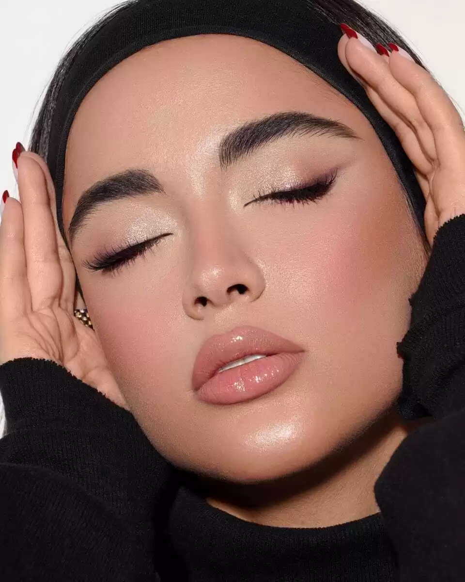 نمونه کارهای سالن زیبایی سالن زیبایی شفق