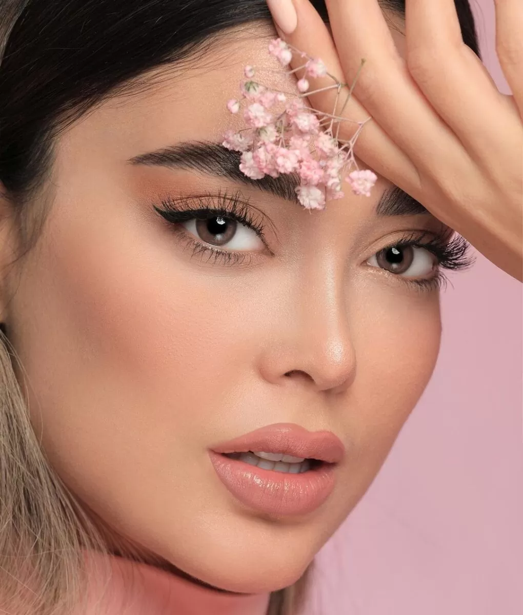 نمونه کارهای سالن زیبایی سالن زیبایی آتی بیوتی