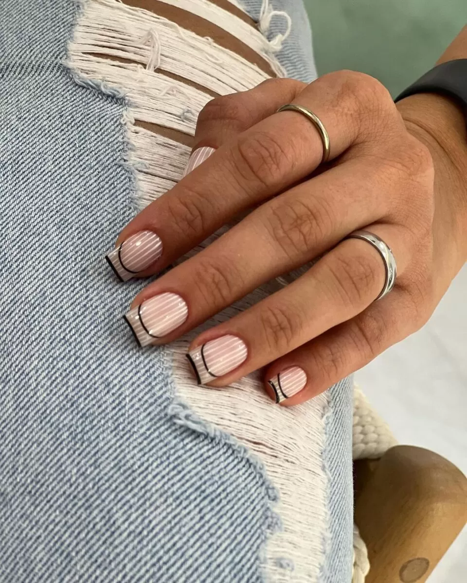 نمونه کارهای سالن زیبایی سالن زیبایی آتی بیوتی