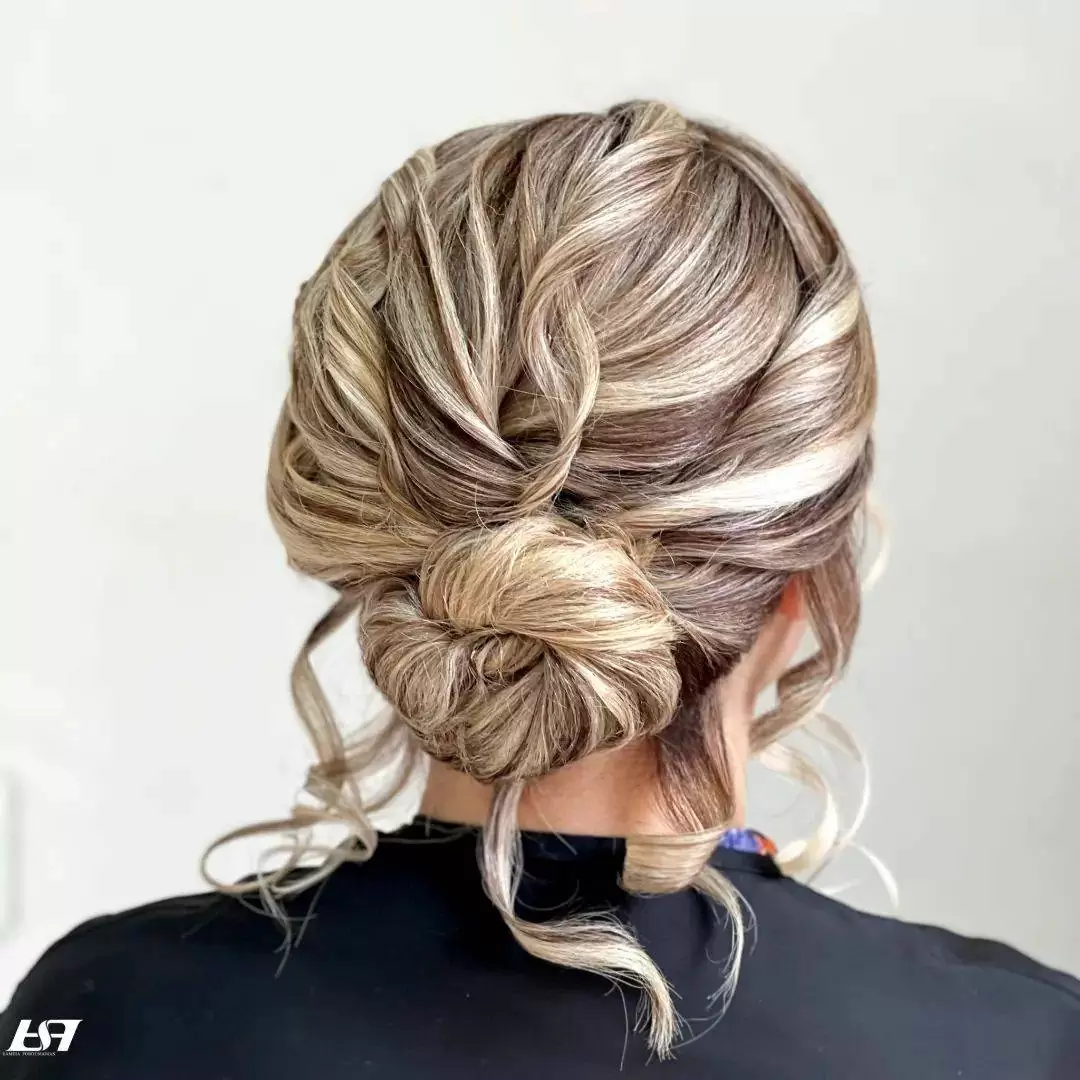 نمونه کارهای سالن زیبایی سالن زیبایی موژان