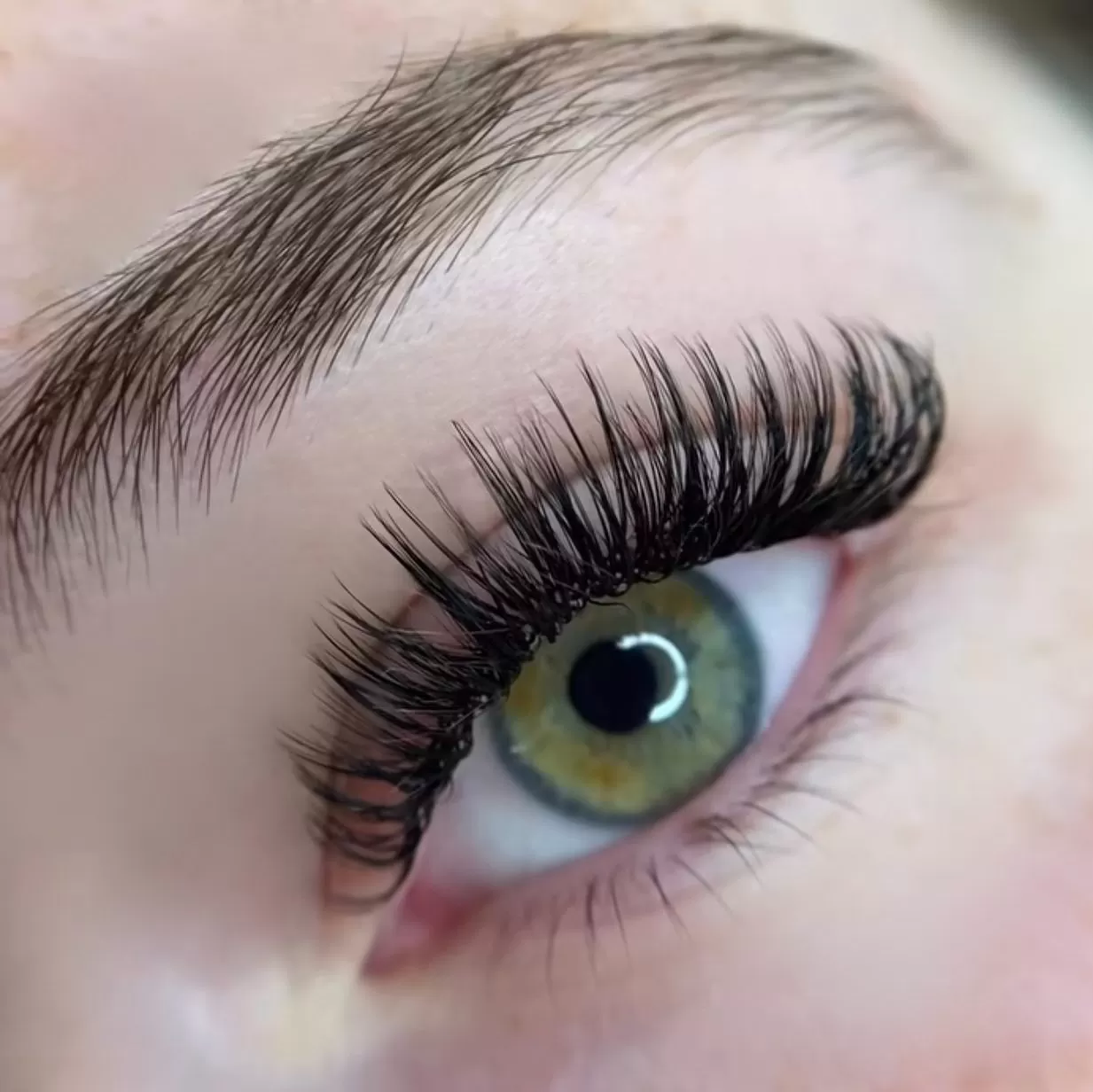 نمونه کارهای سالن زیبایی سالن زیبایی سحر ایزدجو